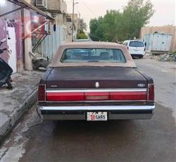 لينكولن تاون كار